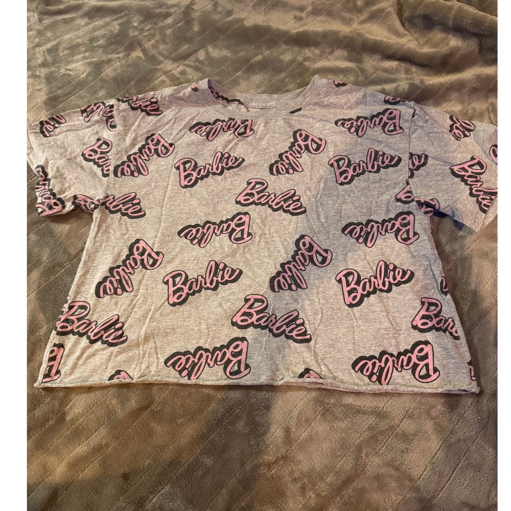 Barbie Logo All Over Print Cropped T-Shirt Gray Pink Short Sleeve Boxy Tee